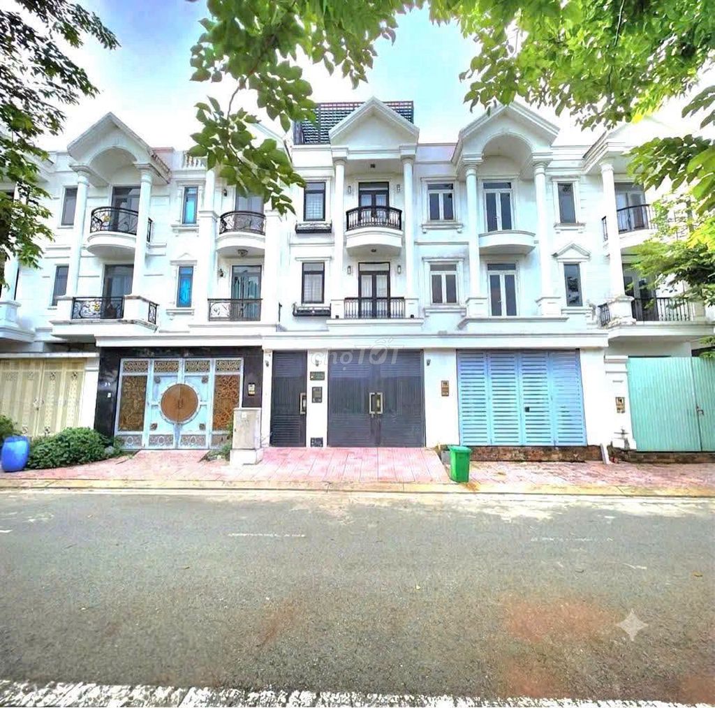 Продается таунхаус Centana Dien Phuc Thanh, район 9, 1 цокольный этаж, 100 м2