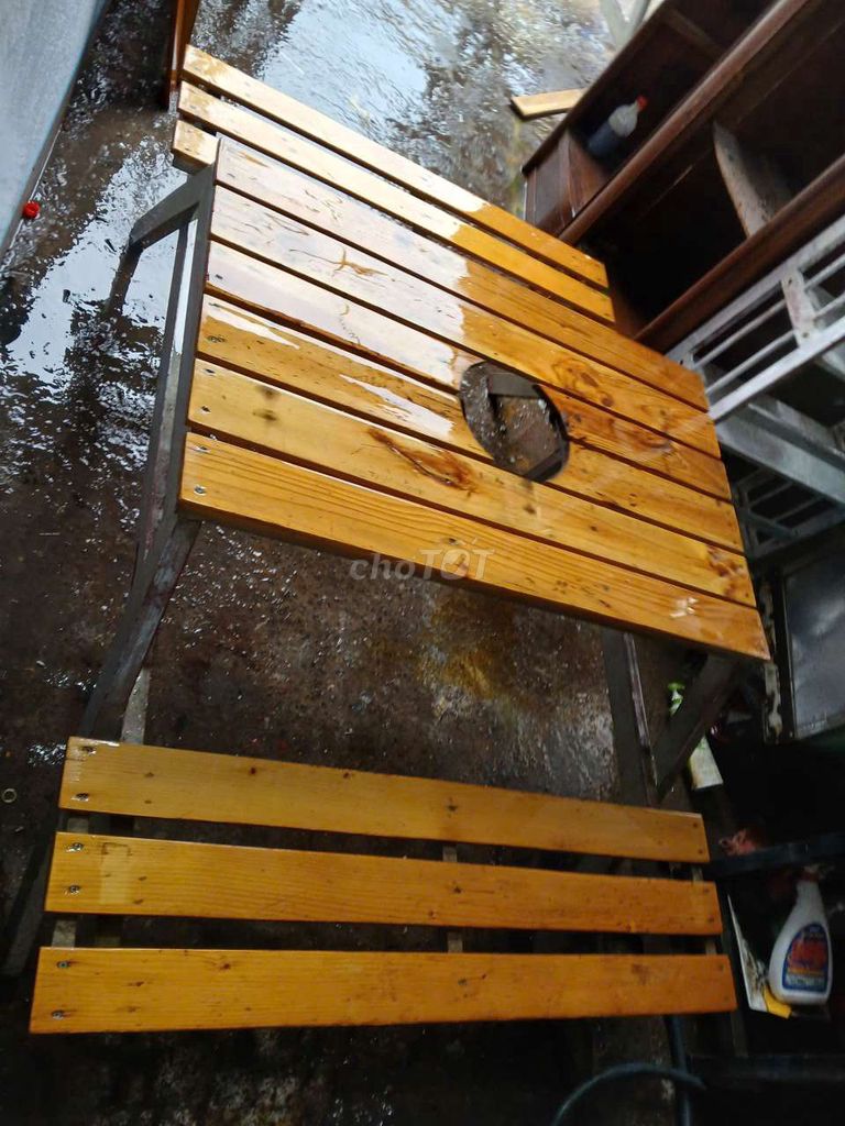 Bàn ghế quán nhậu mặt gỗ chân sắt vàng gỗ 1m. Mua bán Bàn ghế tại Huyện Bình Chánh Tp Hồ Chí Minh được đăng bởi BA hình 1