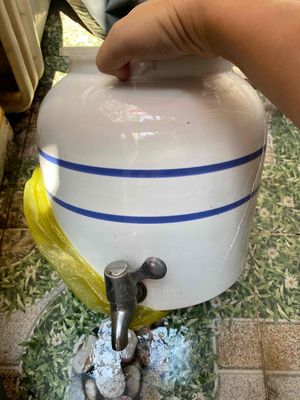 BÌNH SỨ ĐỰNG NƯỚC 10L (như hình). Mua bán Nội thất, đồ gia dụng khác tại Quận 12 Tp Hồ Chí Minh được đăng bởi chị Mỹ