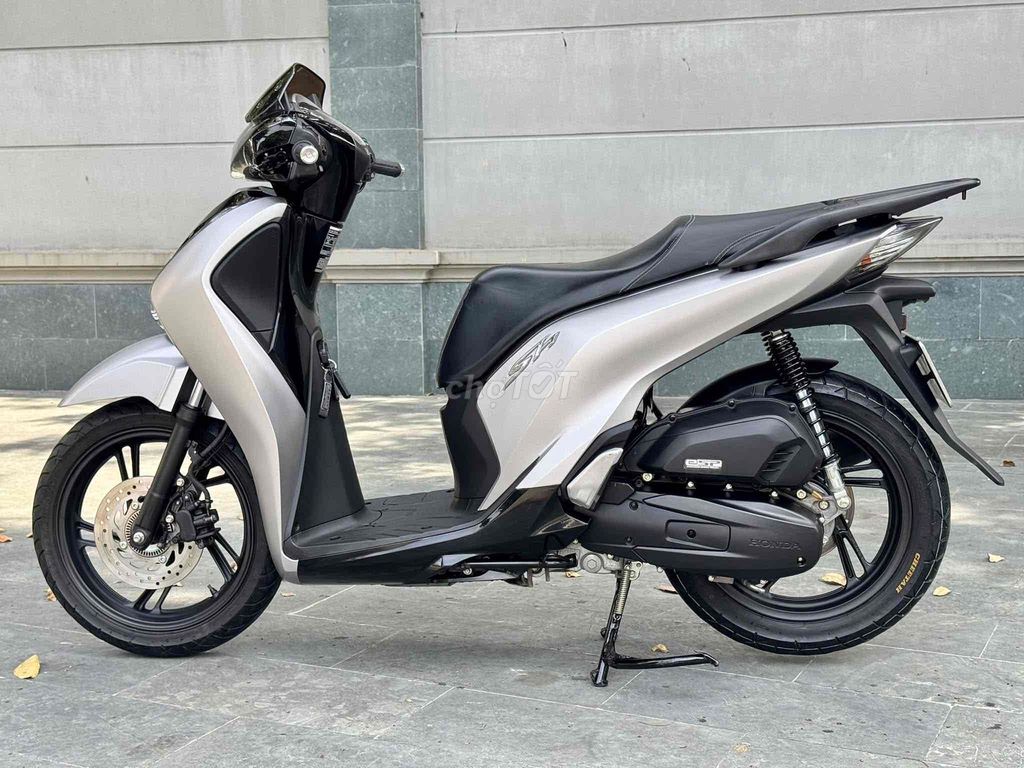 SH 150 ABS 2017 XÁM TITAN MÁY ZIN CHÍNH CHỦ CÓ GÓP. Mua bán Xe máy tại Thành phố Thủ Đức Tp Hồ Chí Minh được đăng bởi Khoa Đặng hình 11