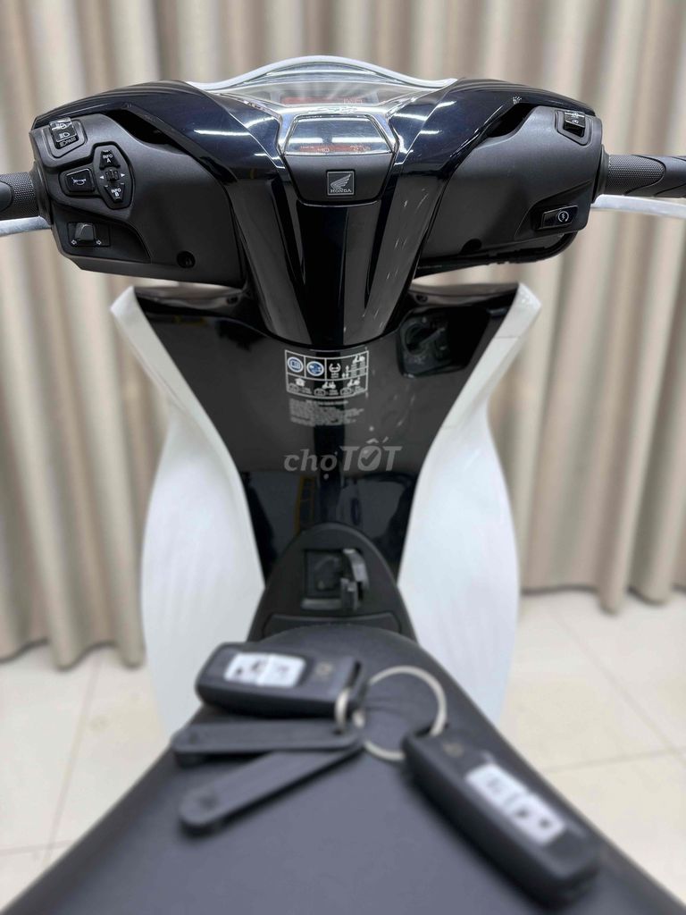 SH 160abs đk cuối 2024 cần sang nhượng. Mua bán Xe máy tại Quận Thanh Khê Đà Nẵng được đăng bởi THẾ MẪN CHUYÊN XE LƯỚT CÓ BÁN TRẢ GÓP  hình 6