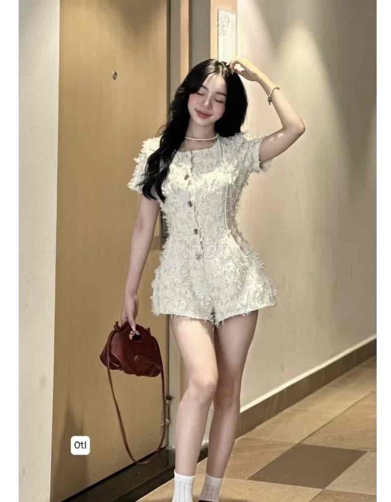 Set đồ nữ Tweed Trắng kem. Mua bán Quần áo tại Thành phố Vinh Nghệ An được đăng bởi Chan chan hình 1