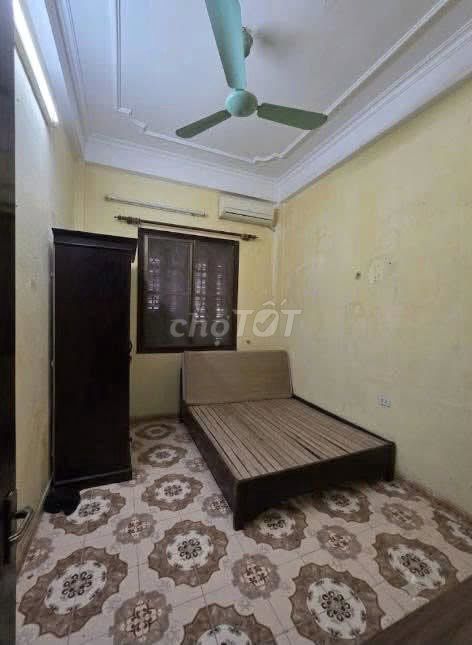 Аренда дома 35м x 3 этажа в переулке 319 Там Чинь, Хоанг Май