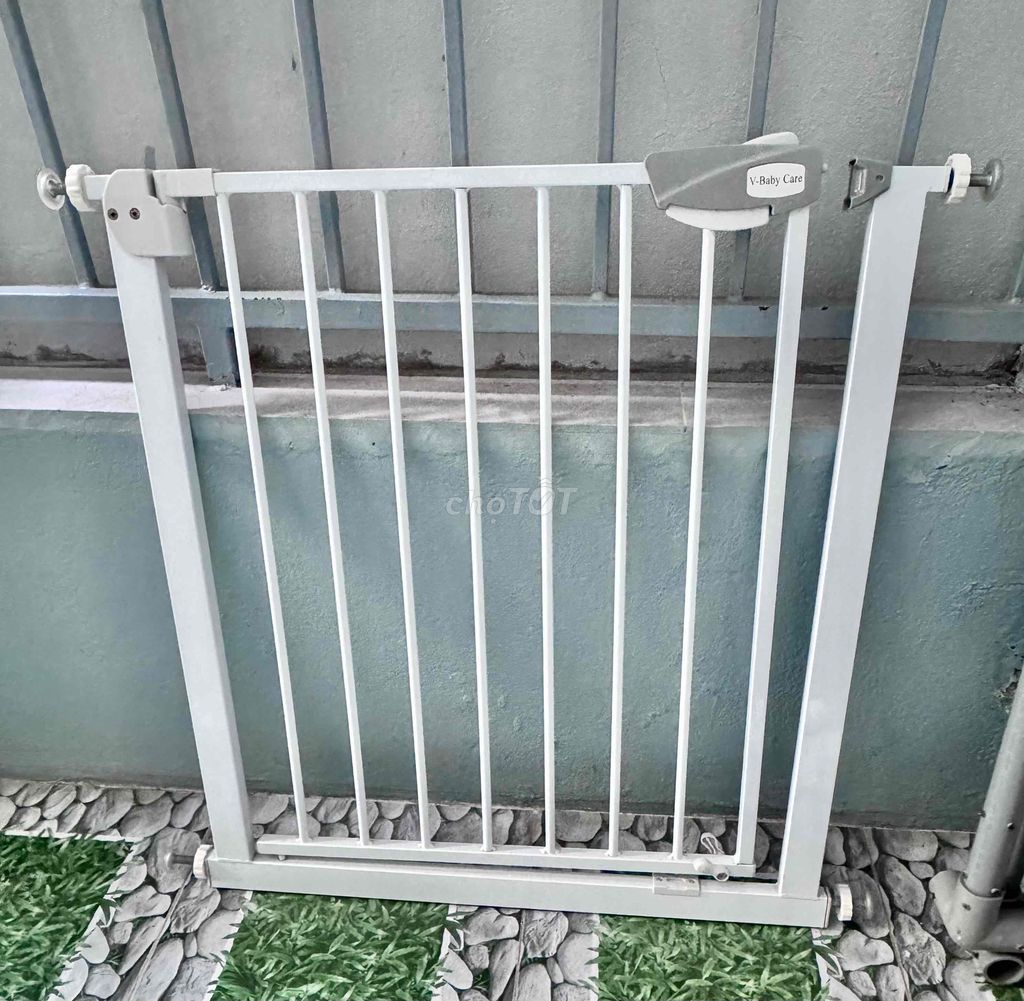 Thanh chắn cửa V-Baby Care Trắng 75-84cm. Mua bán Mẹ và bé tại Quận Ninh Kiều Cần Thơ được đăng bởi Le Truc hình 1