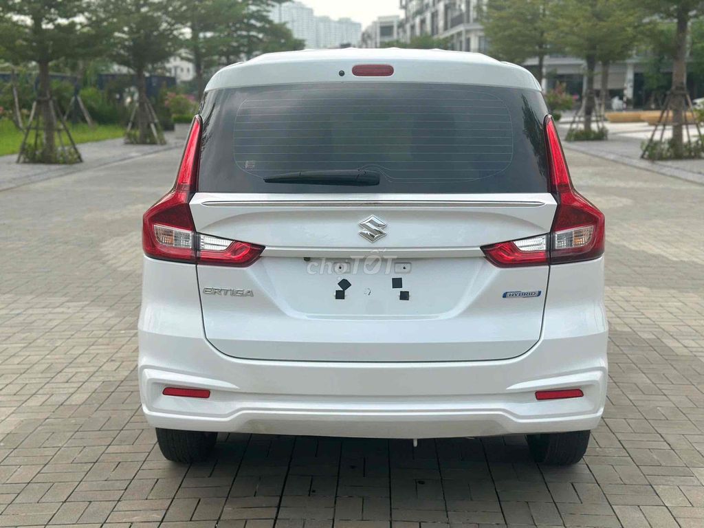 Suzuki Ertiga Hybrid 2023 механическая гибридная версия