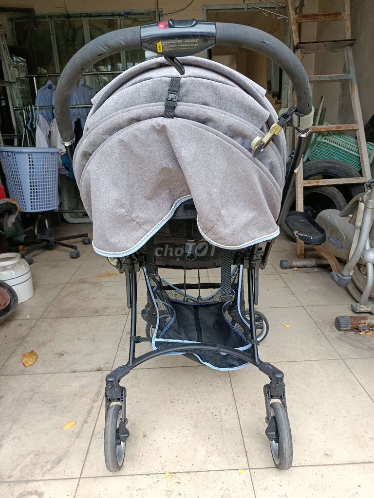 Xe đẩy Pigeon Xám Đẩy 2 chiều. Mua bán Mẹ và bé tại Quận 6 Tp Hồ Chí Minh được đăng bởi Hiệp Đặng hình 1