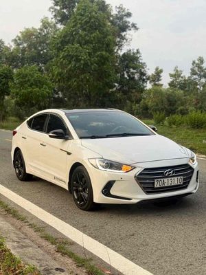 Hyundai Elantra 2017 Trắng