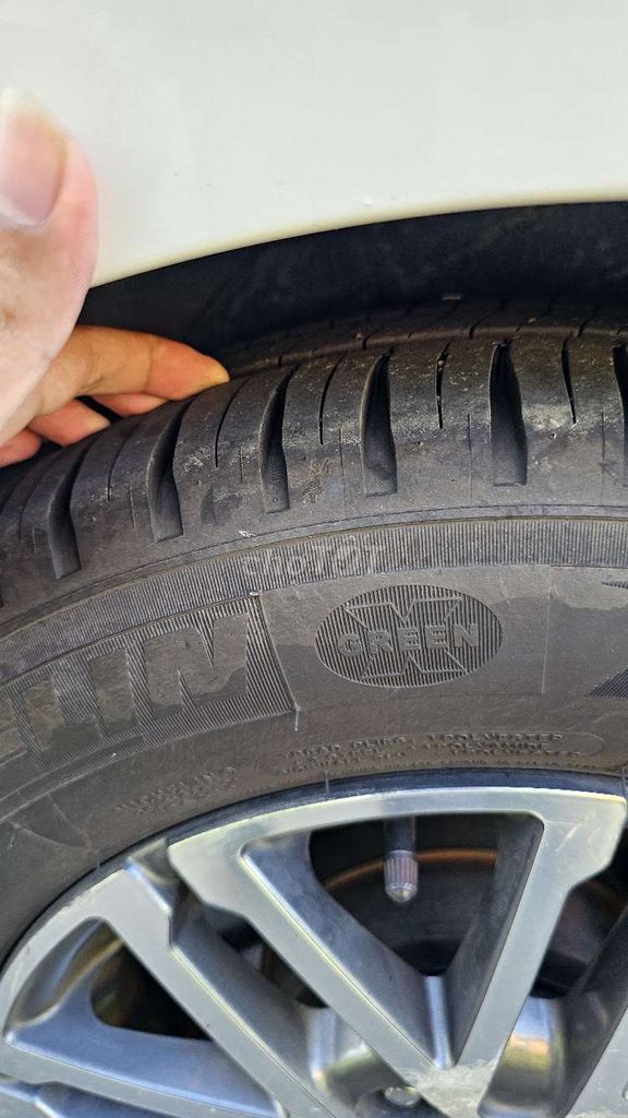 Kia Soluto 2019 AT Deluxe - 70000 km. Mua bán Ô tô tại Quận Cẩm Lệ Đà Nẵng được đăng bởi Lê Quốc Phong hình 12