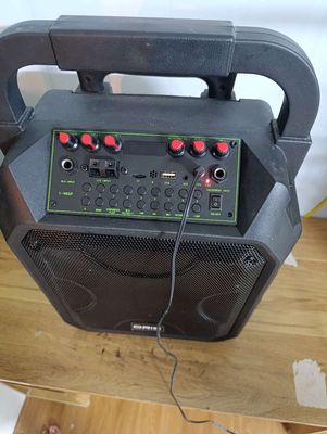 Loa bluetooth sáng đèn ko lên. Mua bán Tivi, Âm thanh tại Quận Thanh Xuân Hà Nội được đăng bởi Minh Khoa