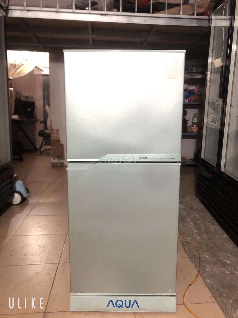 Thanh lí tủ lạnh Aqua zin đẹp 1tr600k  ***