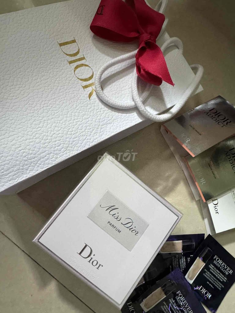Nước hoa Dior Miss Dior Parfum Nữ. Mua bán Nước hoa tại Thành phố Biên Hòa Đồng Nai được đăng bởi Phuoc Vu hình 1
