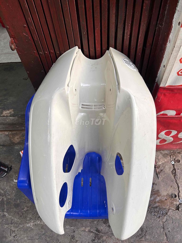 Bửng Honda Cup màu Trắng Mới. Mua bán Phụ tùng xe tại Quận Tân Phú Tp Hồ Chí Minh được đăng bởi Phúc Bảo hình 2