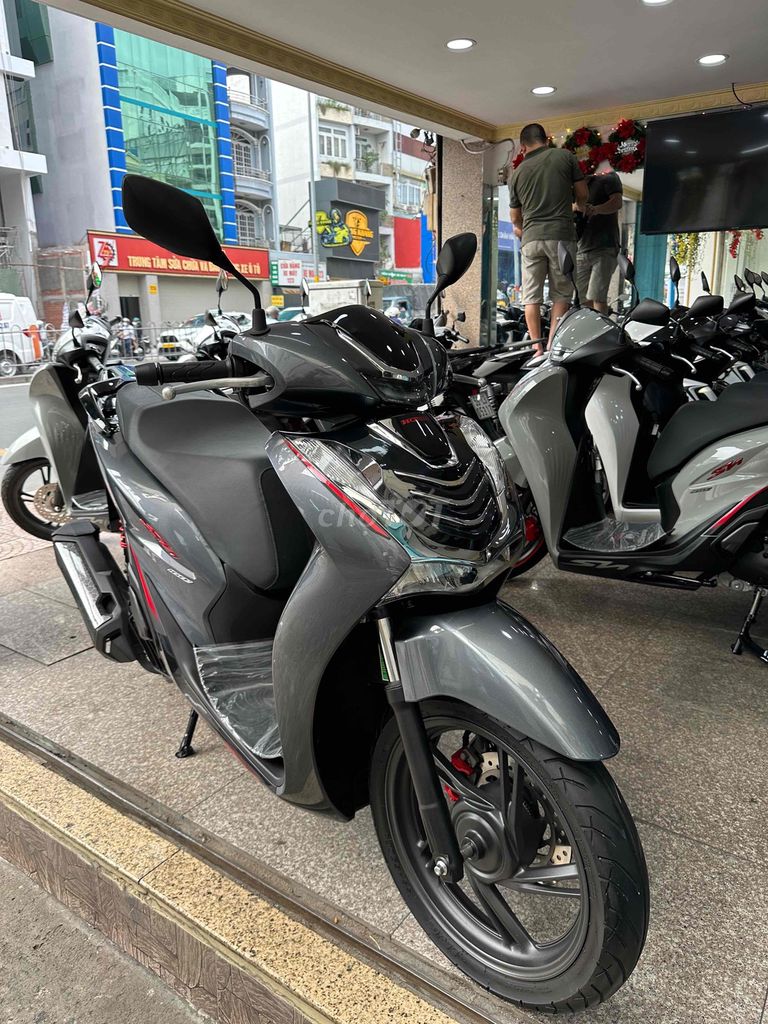 SH 160i ABS 8/2023 Xám Lambor HSCT Bao Sang Tên. Mua bán Xe máy tại Quận Gò Vấp Tp Hồ Chí Minh được đăng bởi Ngô Hà hình 7