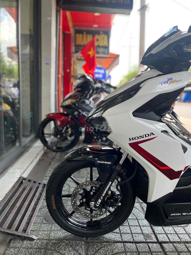 Có dự án mới nên cần ra đi con xe tâm huyết. ab125. Mua bán Xe máy tại Huyện Nhà Bè Tp Hồ Chí Minh được đăng bởi Tran hình 4