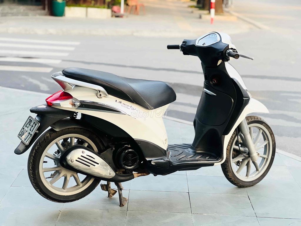 PIAGGIO LIBERTY 150 IE BIỂN HN CHÍNH CHỦ. Mua bán Xe máy tại Quận Cầu Giấy Hà Nội được đăng bởi Hoài Nam hình 2