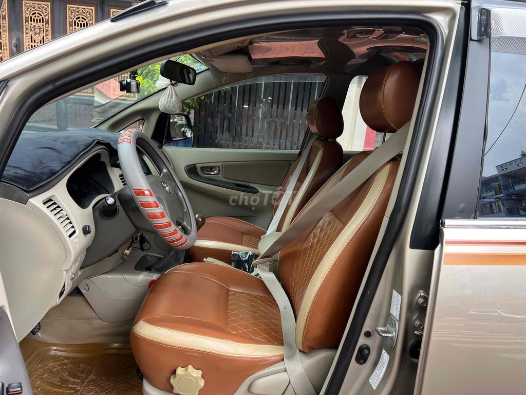 Toyota Innova 2015 - 138000 km. Mua bán Ô tô tại Quận 8 Tp Hồ Chí Minh được đăng bởi Sang giau hình 9