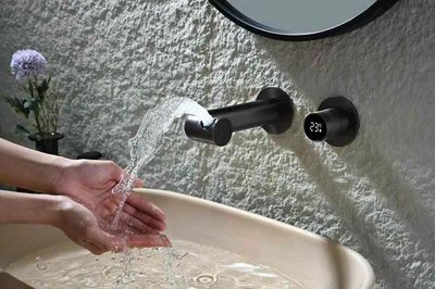 Vòi lavabo âm tường có led hiển thị nhiệt độ. Mua bán Thiết bị vệ sinh, nhà tắm tại Quận Tây Hồ Hà Nội được đăng bởi Phương ly