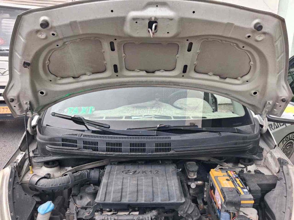 Hyundai Grand i10 2015 Серебристый Вьетнам