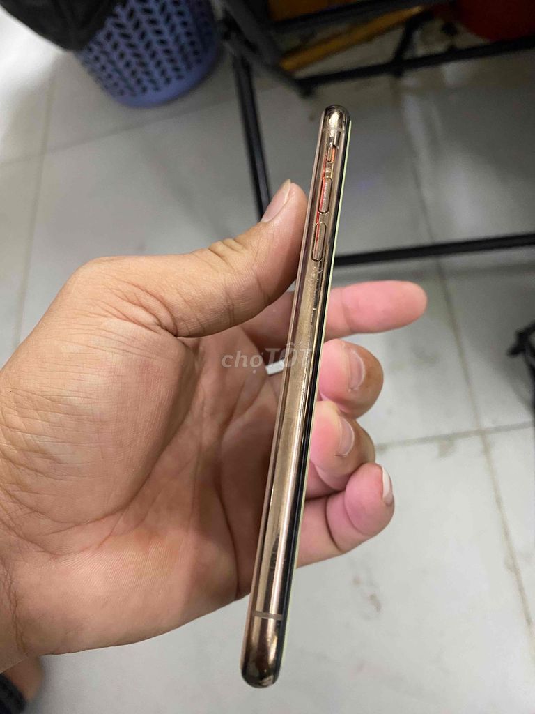 iPhone Xs 64GB Vàng Đã sử dụng. Mua bán Điện thoại tại Quận 7 Tp Hồ Chí Minh được đăng bởi huy hình 1