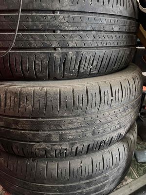 vỏ xe củ xpander và fotuner. Mua bán Phụ tùng xe tại Thị xã Cai Lậy Tiền Giang được đăng bởi Luong Duy Hieu