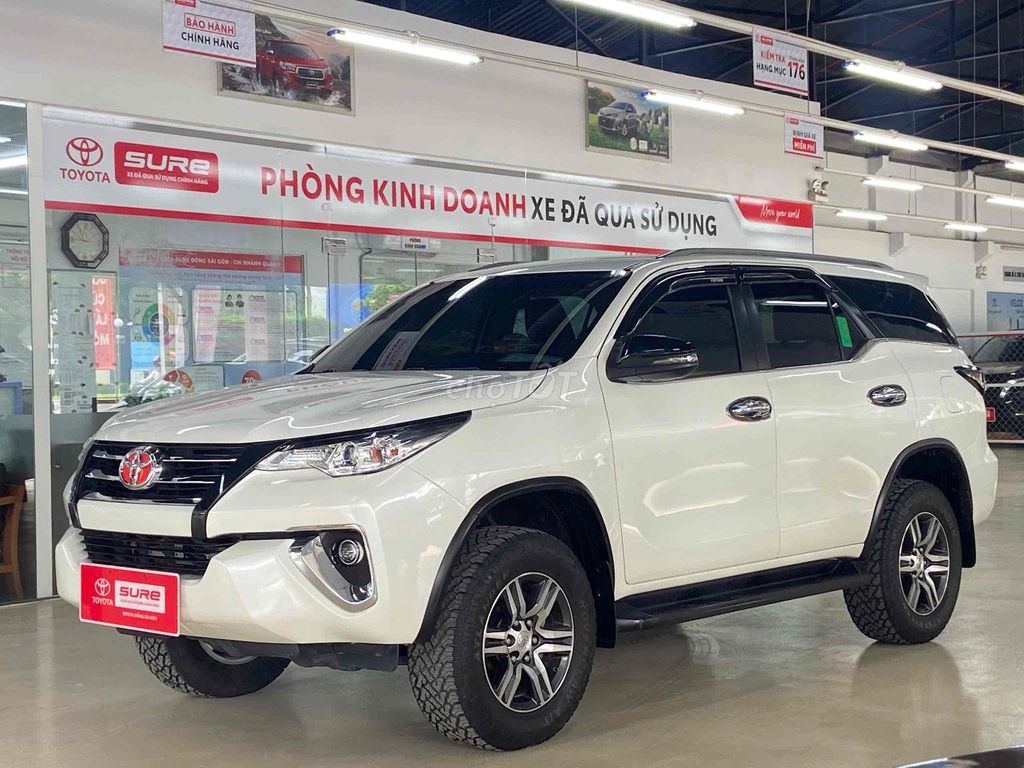 Toyota Fortuner 2019 máu trắng số tự động máy xăng. Mua bán Ô tô tại Huyện Bình Chánh Tp Hồ Chí Minh được đăng bởi Đại lý chính hãng xe qua sử dụng Toyota Sài Gòn hình 1