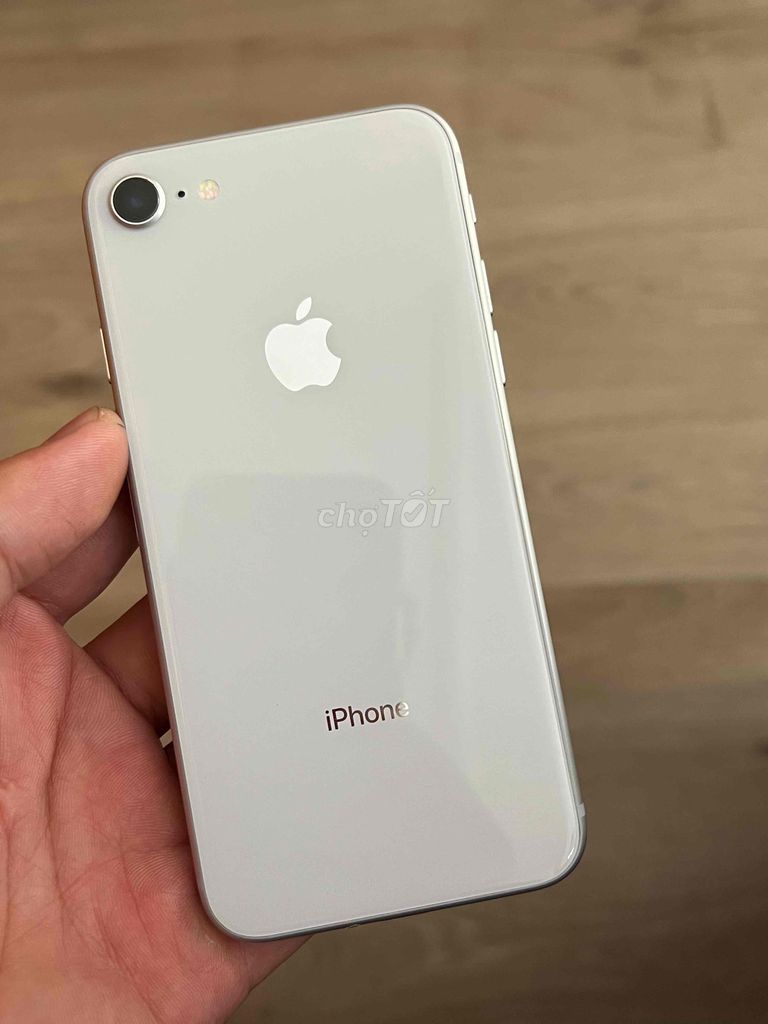 Apple iPhone 8 64GB Trắng J/A. Mua bán Điện thoại tại Quận 12 Tp Hồ Chí Minh được đăng bởi OkShop hình 1