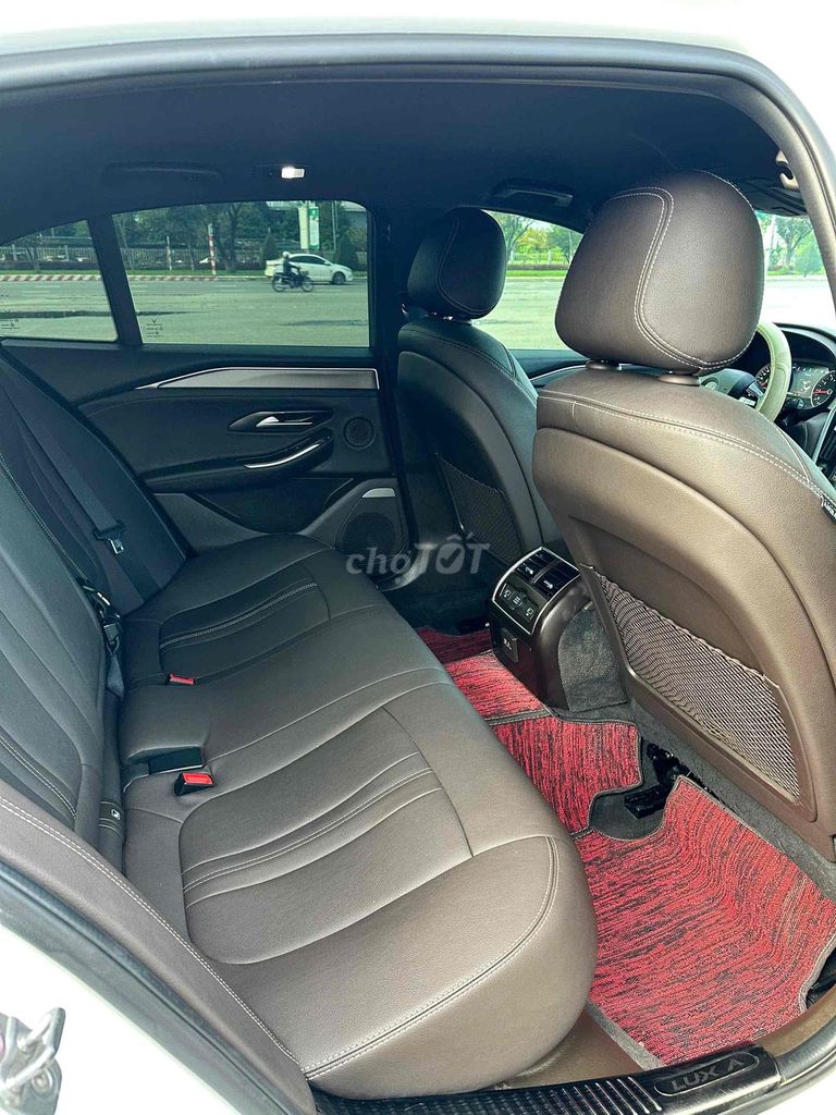 VinFast Lux A2.0 2021 Plus. Mua bán Ô tô tại Quận Cẩm Lệ Đà Nẵng được đăng bởi Nguyễn Duy hình 14