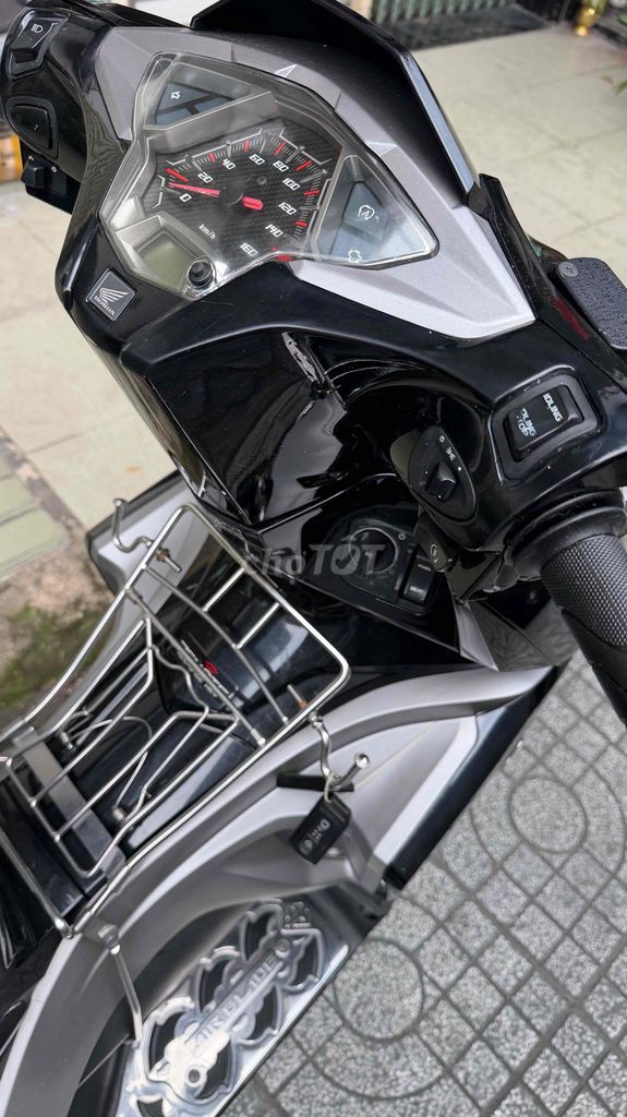 Honda Air Blade 125 2017 черный глянцевый Smartkey