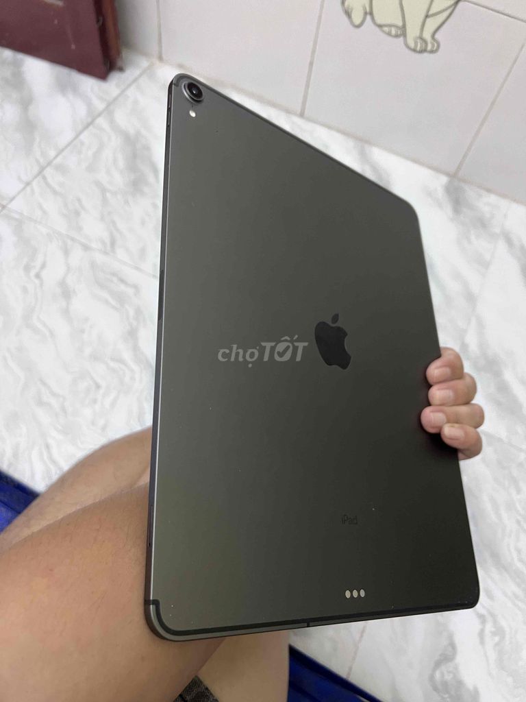 ipad pro 2018 12.9 bản 1t zin keng ,có sim. Mua bán Máy tính bảng tại Thành phố Biên Hòa Đồng Nai được đăng bởi Ngọc hình 1