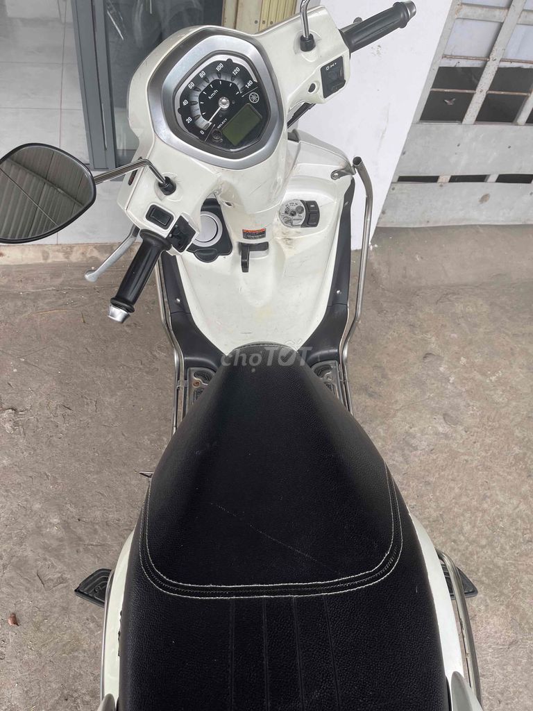 Yamaha Grande 2016 màu Trắng. Mua bán Xe máy tại Huyện Cai Lậy Tiền Giang được đăng bởi Củ Cà Rốt hình 5