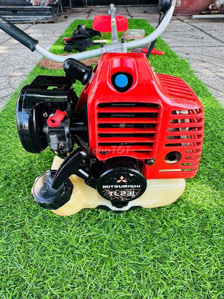 Máy cắt cỏ Mitsubishi TL231 Đỏ. Mua bán Đồ chuyên dụng, Giống nuôi trồng tại Quận Bình Thuỷ Cần Thơ được đăng bởi Hoàng hình 1