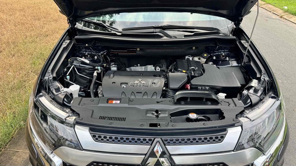 Mitsubishi Outlander 2024 Premium 2.0 CVT - 18000. Mua bán Ô tô tại Thị xã Cai Lậy Tiền Giang được đăng bởi TUÂN hình 6
