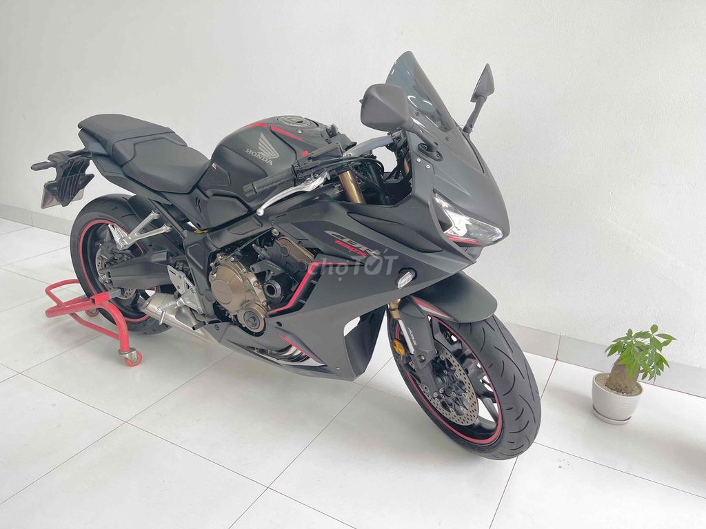 CBR650R Đen Nhám- Trả Góp 0 Đồng Tại Tấn Đạt Motor