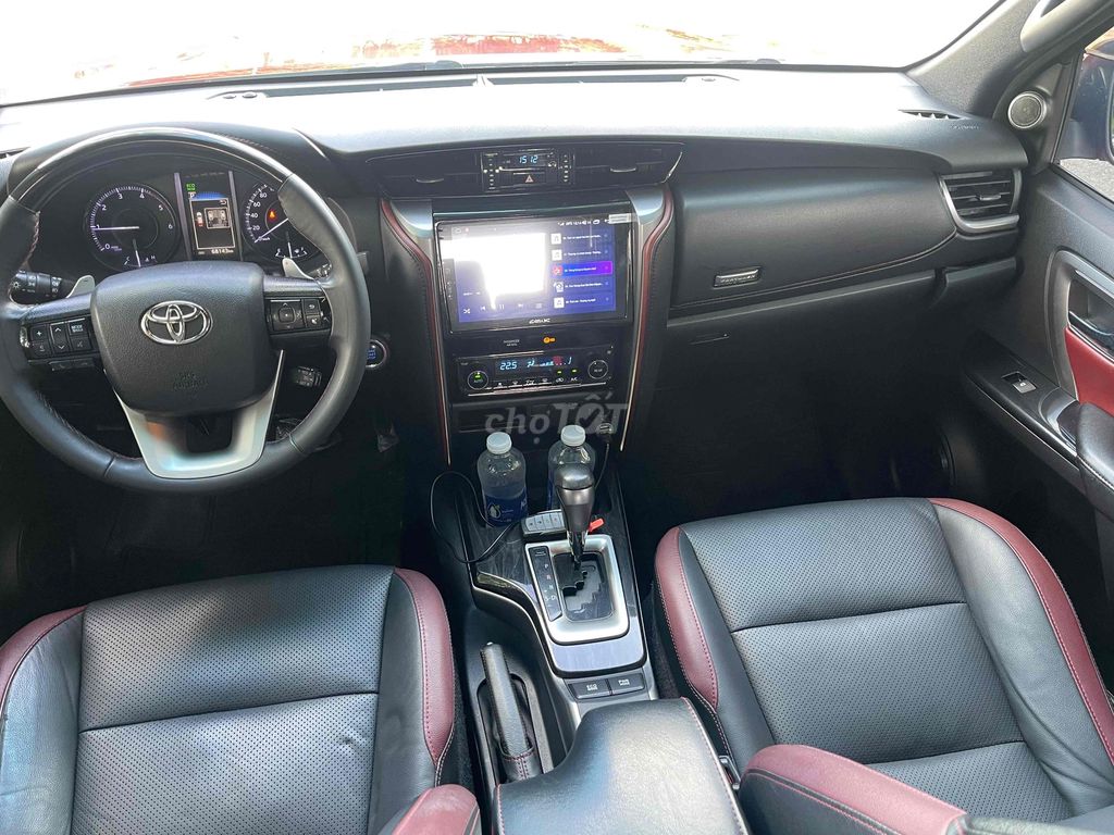 Toyota Fortuner Legender 2.4L 4x2 2022 макс. комплектация, АКПП