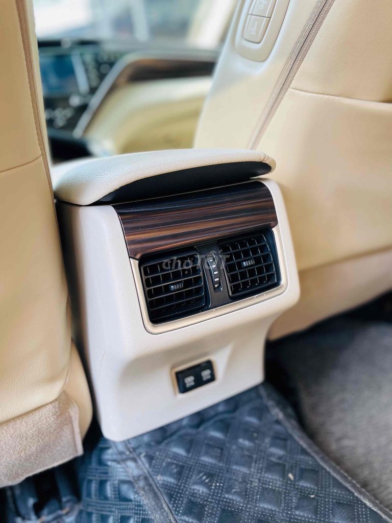 Toyota Camry 2020 2.5G - 80000 km. Mua bán Ô tô tại Huyện Bình Chánh Tp Hồ Chí Minh được đăng bởi Bi Auto hình 10