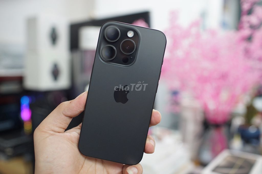 iPhone 15 Pro black 256Gb - q.tế khe sim 99% cbh