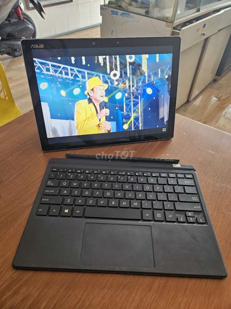 Hiếm: asus T303UA i5 6200u/8g/256g/12.5" 3K đẹp