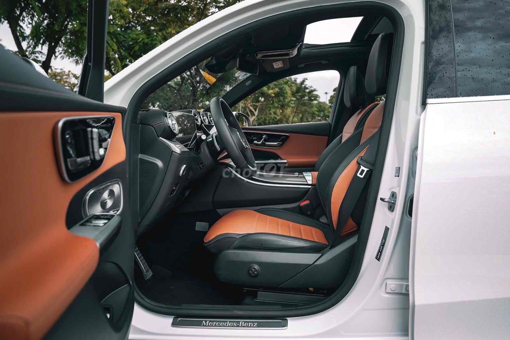 🔺MERCEDES GLC300 4MATIC ALL NEW SẢN XUẤT 2023 LƯỚT. Mua bán Ô tô tại Quận 7 Tp Hồ Chí Minh được đăng bởi GoodCar hình 7