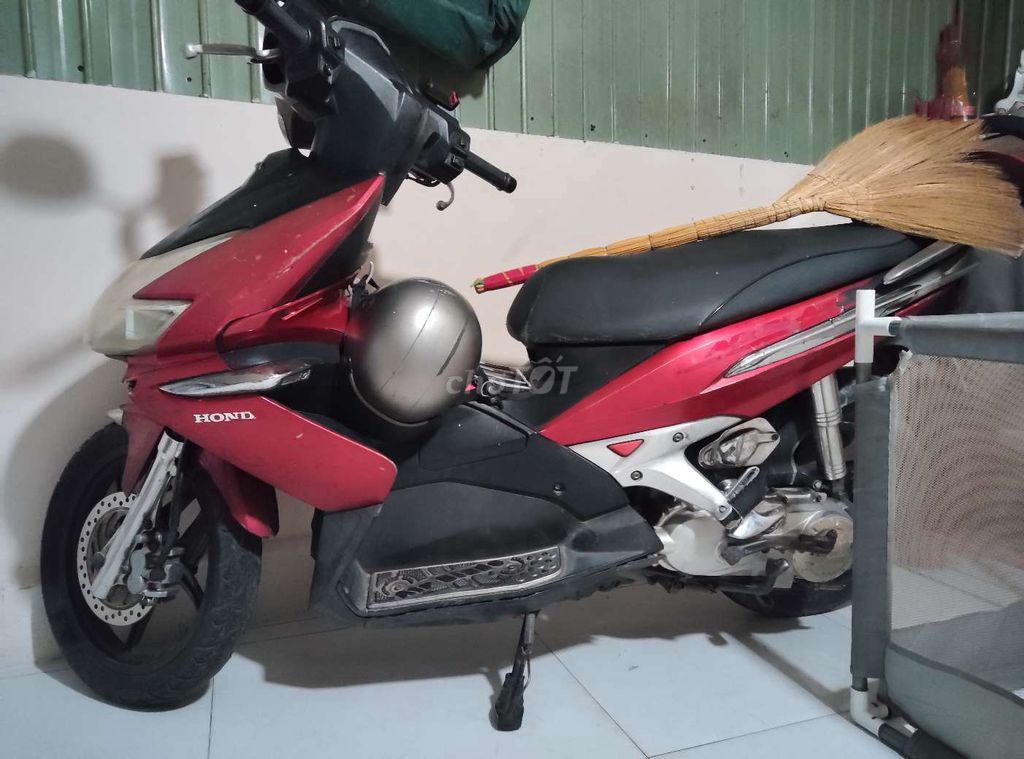 Honda Air Blade 2008 красный карбюратор