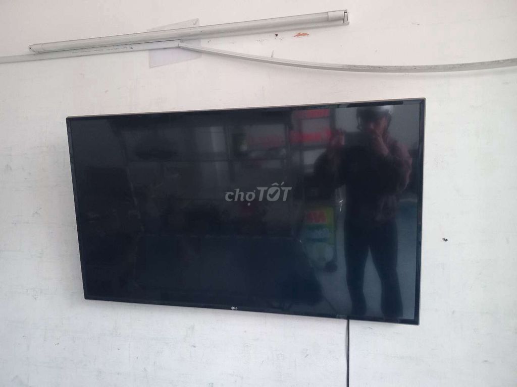Tivi LG 49 inch Smart TV. Mua bán Tivi, Âm thanh tại Quận Gò Vấp Tp Hồ Chí Minh được đăng bởi Vũ Minh Mẫn hình 1