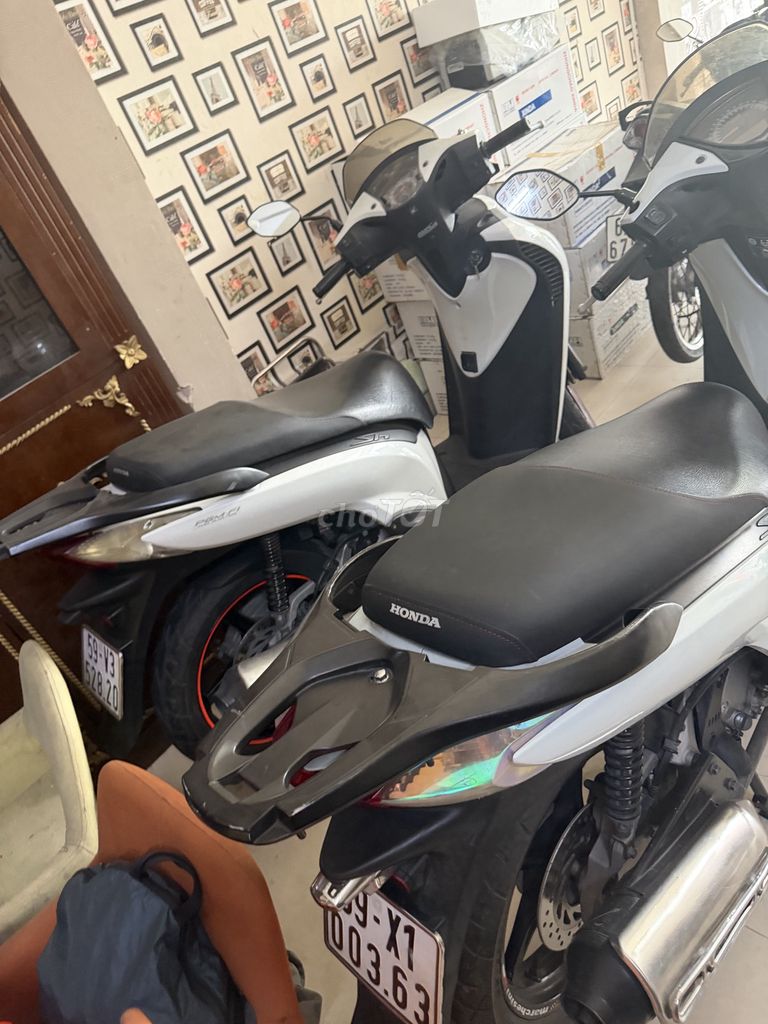 Honda SH Ý nhập 3 cục. Xe zin đẹp.chính chủ.GiaoLu. Mua bán Xe máy tại Thành phố Thủ Đức Tp Hồ Chí Minh được đăng bởi Lê Toàn hình 3