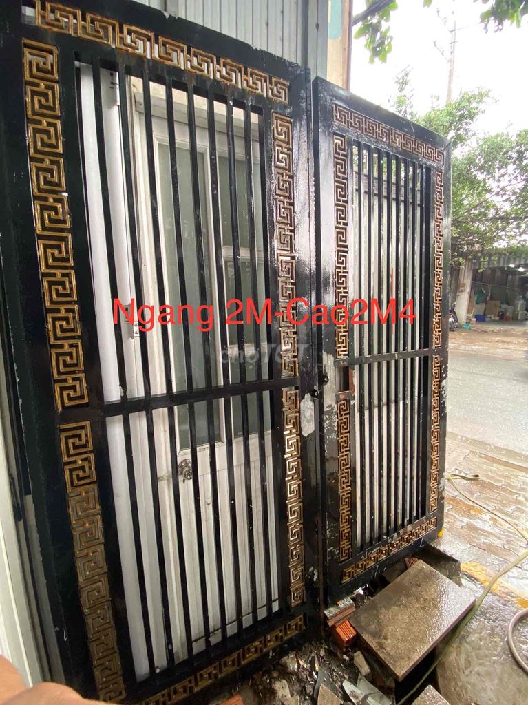 Cửa cổng 2 cánh ( sắt tráng kẻm ). Mua bán Nội thất, đồ gia dụng khác tại Huyện Nhà Bè Tp Hồ Chí Minh được đăng bởi Thắng Lê hình 1