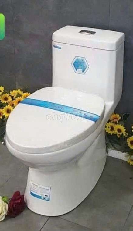 Bồn cầu liền khối Sứ Trắng Mới 100%. Mua bán Thiết bị vệ sinh, nhà tắm tại Quận Cái Răng Cần Thơ được đăng bởi  Tuấn hình 1