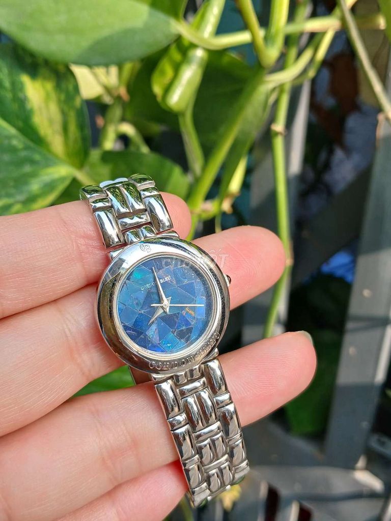 Đồng hồ nữ ốp đá opal ghép lửa mạnh. Mua bán Đồng hồ tại Quận 10 Tp Hồ Chí Minh được đăng bởi Nguyễn nữ thuý linh hình 1