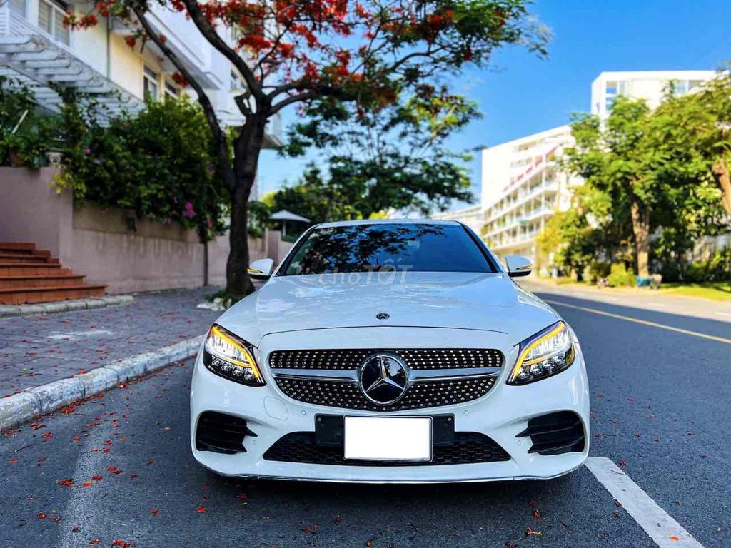 Mercedes Benz C180 AMG 2021. Xe mới, đẹp, sang