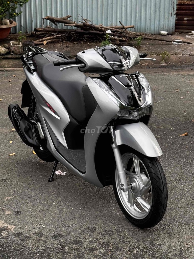 Honda SH 160i ABS 2024 Серебристый