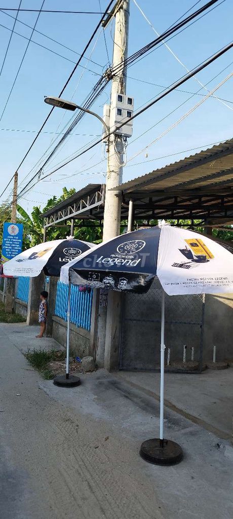 Dù che nắng Trung Nguyên Đen trắng 2 mét. Mua bán Nội thất, đồ gia dụng khác tại Huyện Hòa Vang Đà Nẵng được đăng bởi Kho hàng khuyến mãi HỒNG YẾN Điện Phương Điện Bàn hình 1