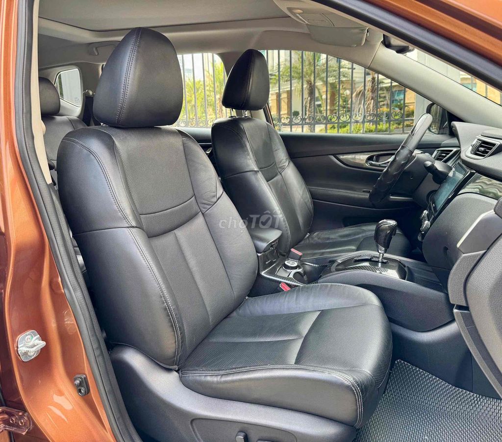 Nissan X trail 2016 2.5 SV 4WD - 10 km. Mua bán Ô tô tại Quận Cầu Giấy Hà Nội được đăng bởi Tuấn Hưng hình 7