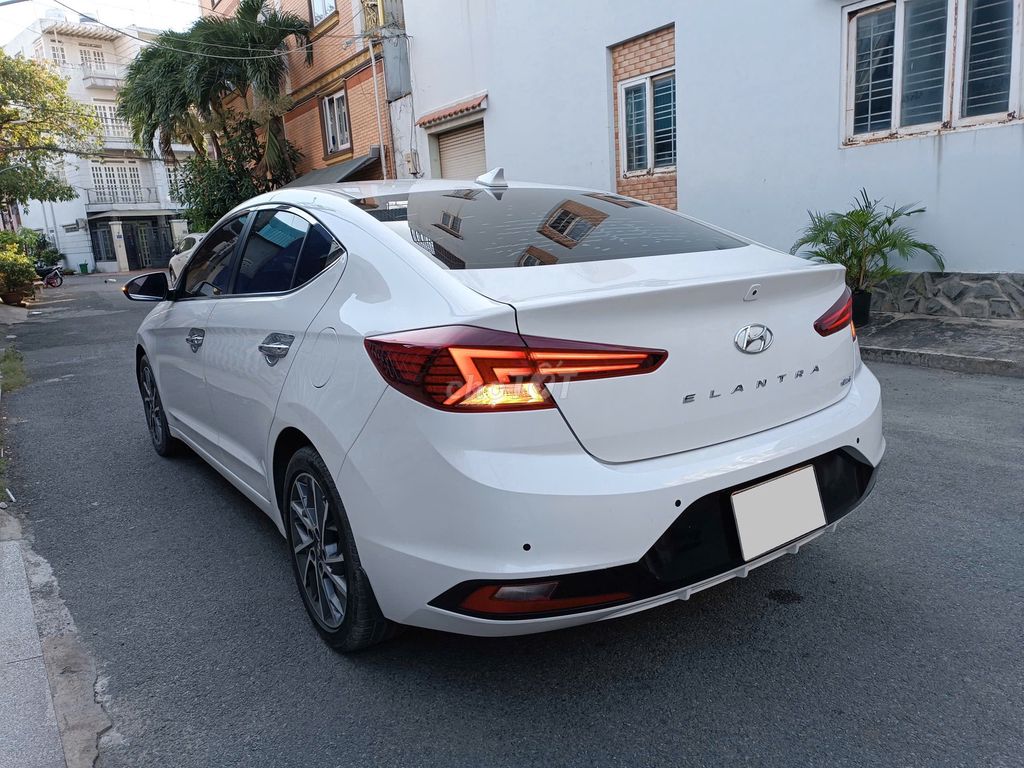 Hyundai Elantra 2021 2.0GLS màu trắng. Mua bán Ô tô tại Quận Gò Vấp Tp Hồ Chí Minh được đăng bởi Huy 702 hình 11