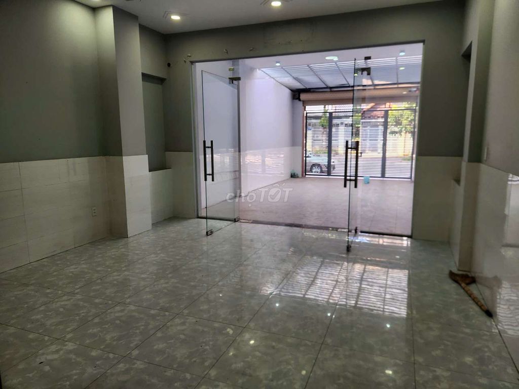 Cho thuê nhà trung tâm hành chính dĩ an có thương lượng giá. Cho thuê văn phòng, mặt bằng kinh doanh tại Thành phố Dĩ An Bình Dương được đăng bởi Trần quang nhật hình 5